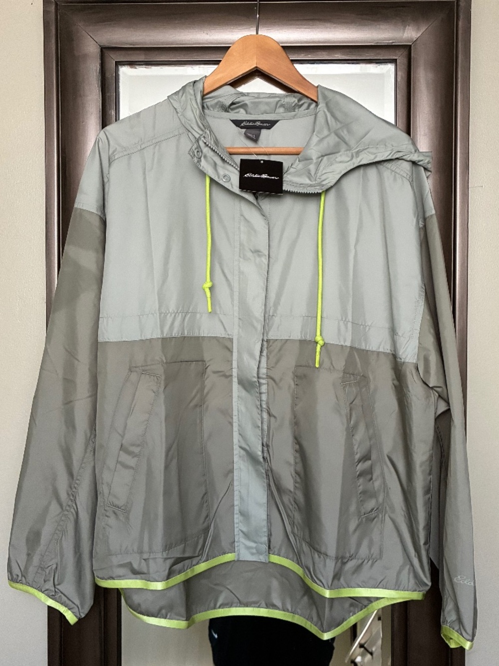 Eddie Bauer | Hooded Windbreaker | Sun Protection and Water Repellant | NWT